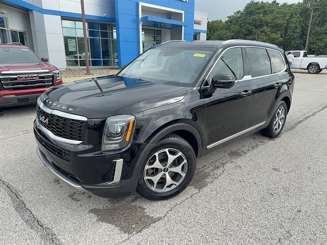 2022 Kia Telluride EX in Black — front three-quarter view